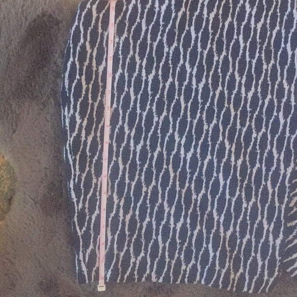 ⭐️ Firm Price ⭐️ NWOT Envelope Ikat Loft white/blue patterned skirt - Picture 7 of 9